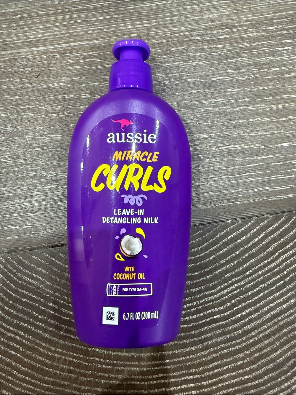 NWT Aussie Miracle Curls Leave-In Detangling Milk with coconut oil for the 3a 4a